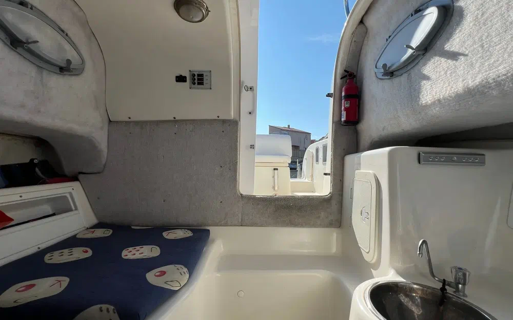 slider 36 Ultramar Winner 650