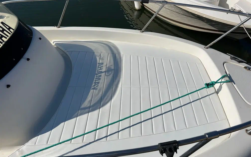 slider 5 Ultramar Winner 650