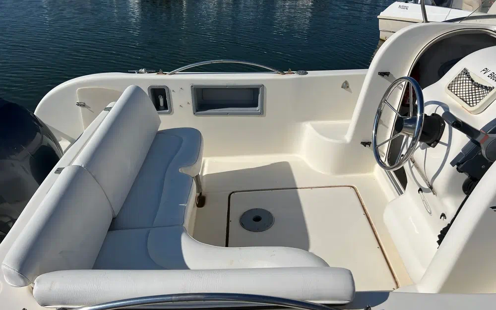 slider 8 Ultramar Winner 650