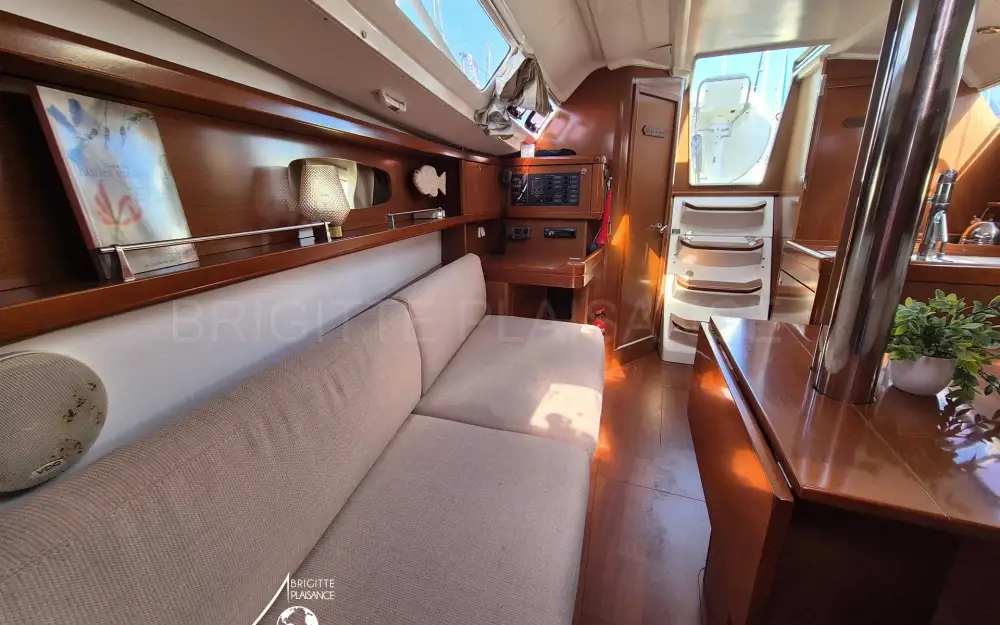slider 4 Beneteau Oceanis 31