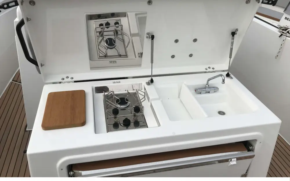 slider 5 Beneteau Flyer 9 Spacedeck