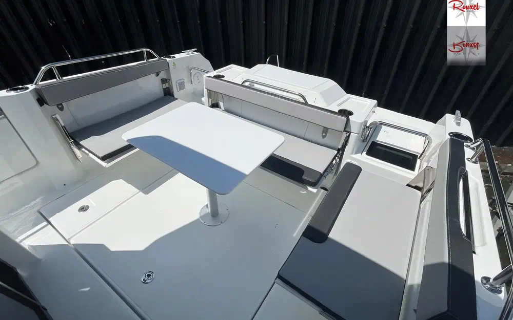 slider 1 Jeanneau Merry Fisher 795