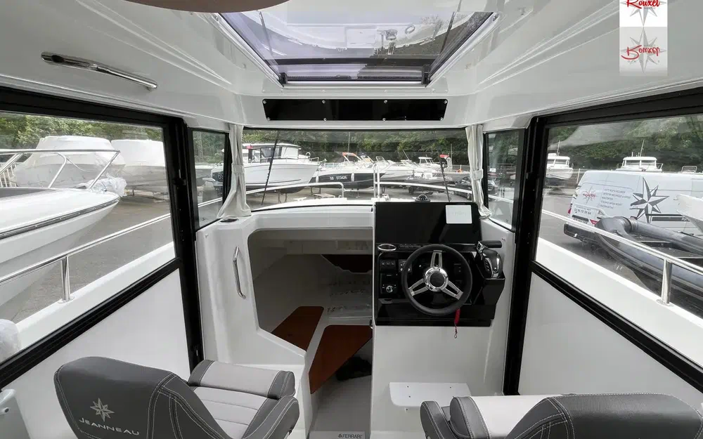 slider 2 Jeanneau Merry Fisher 795