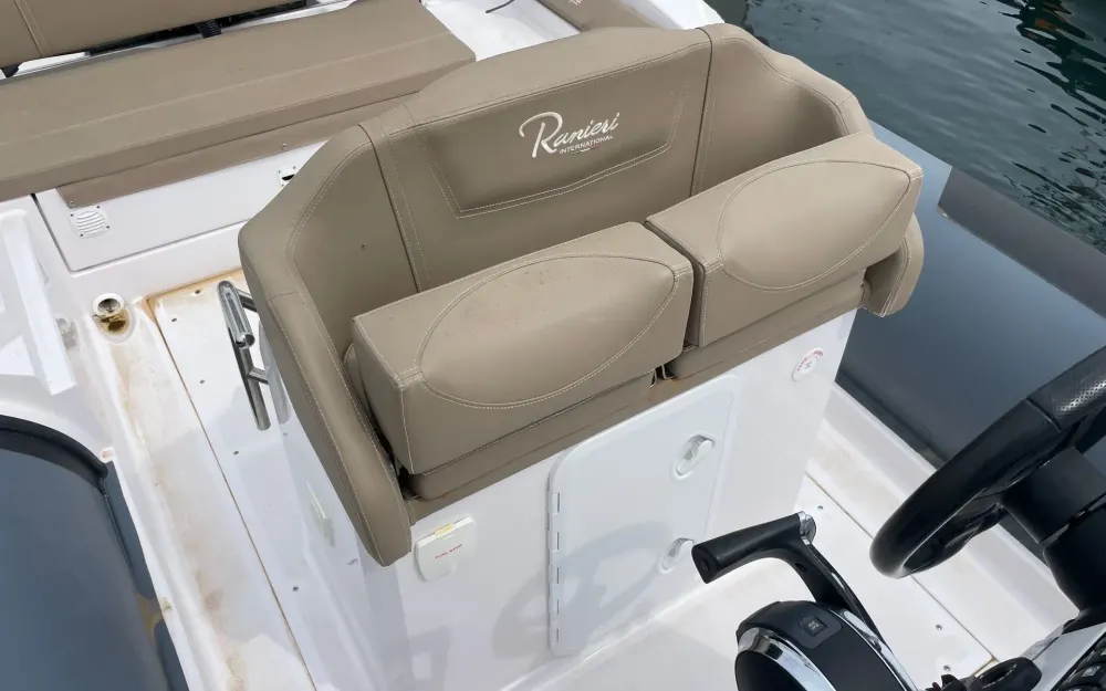 slider 7 Ranieri Cayman 26 Sport Touring