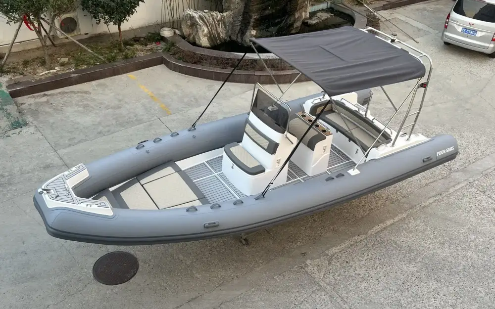 slider 1 Four Seas F 750