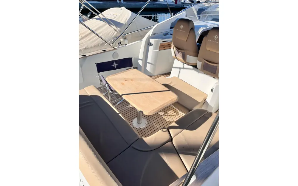 slider 4 Jeanneau Cap Camarat 8.5 WA - null