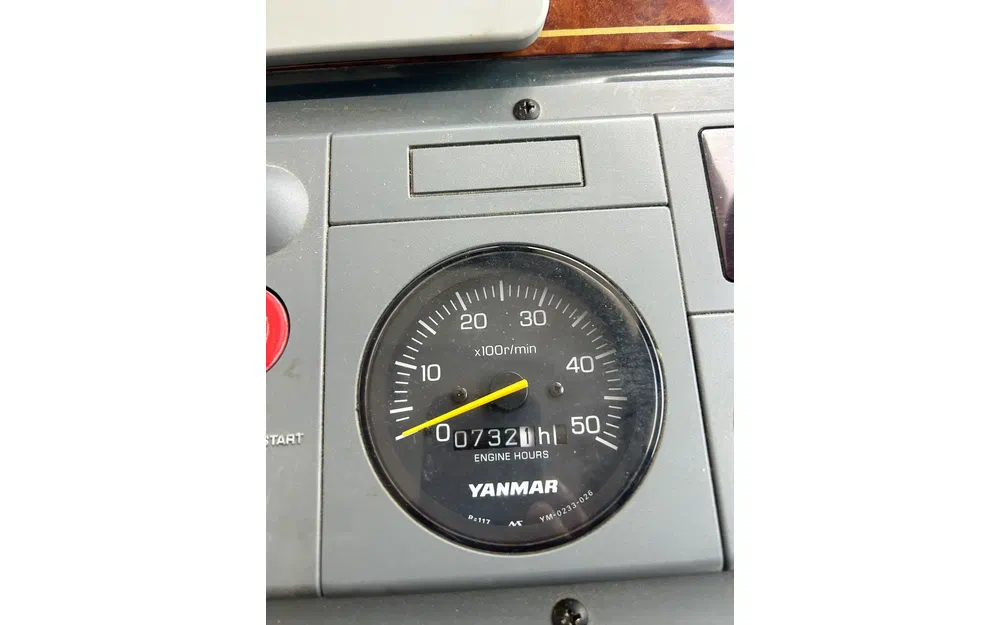 slider 28 Faeton 10.40 Fly Moraga