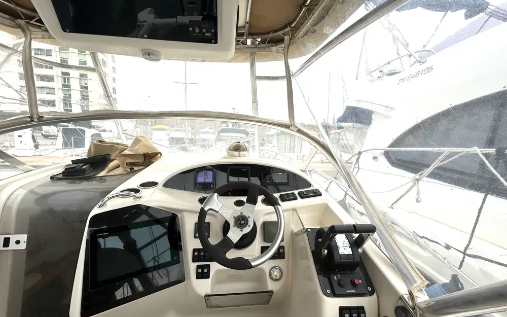 slider 9 Jeanneau Cap Camarat 925