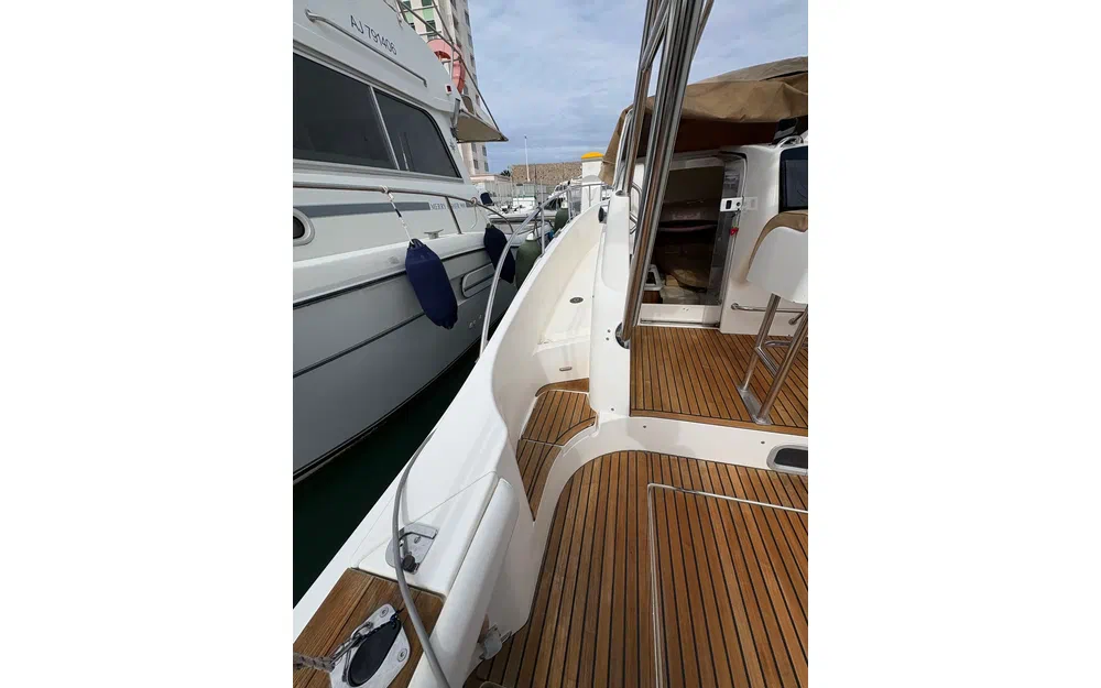 slider 16 Jeanneau Cap Camarat 925 WA