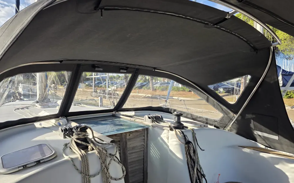 slider 15 Beneteau Cyclades 43