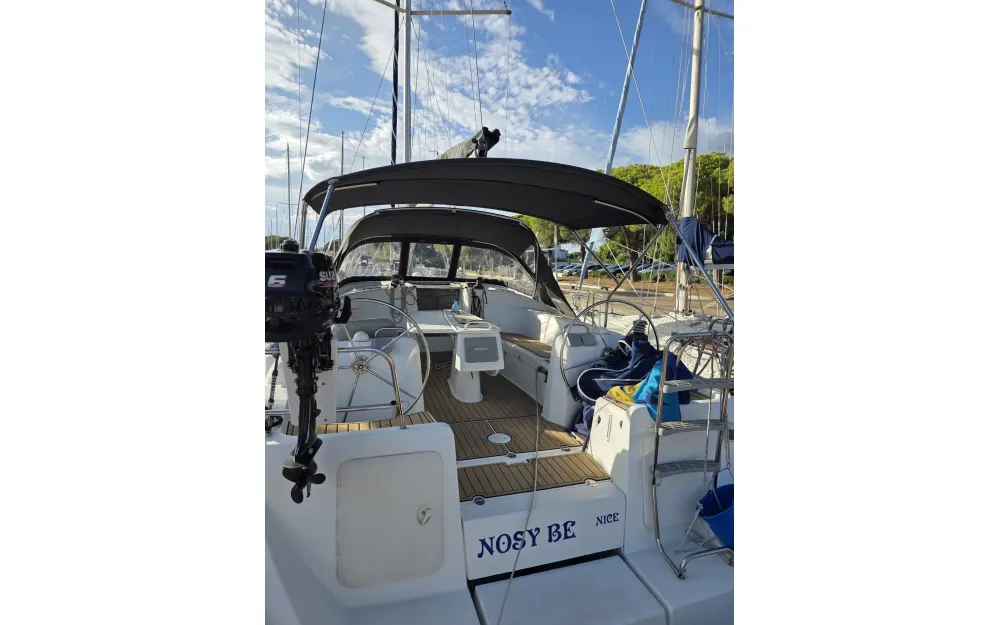 slider 18 Beneteau Cyclades 43