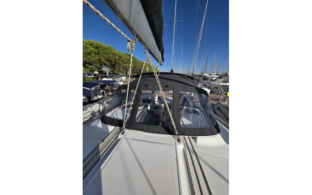 slider 19 Beneteau Cyclades 43