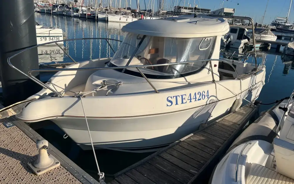 slider 0 Arvor 215