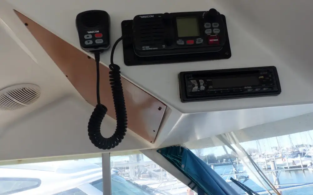 slider 10 Beneteau Antares 10.80 Fly