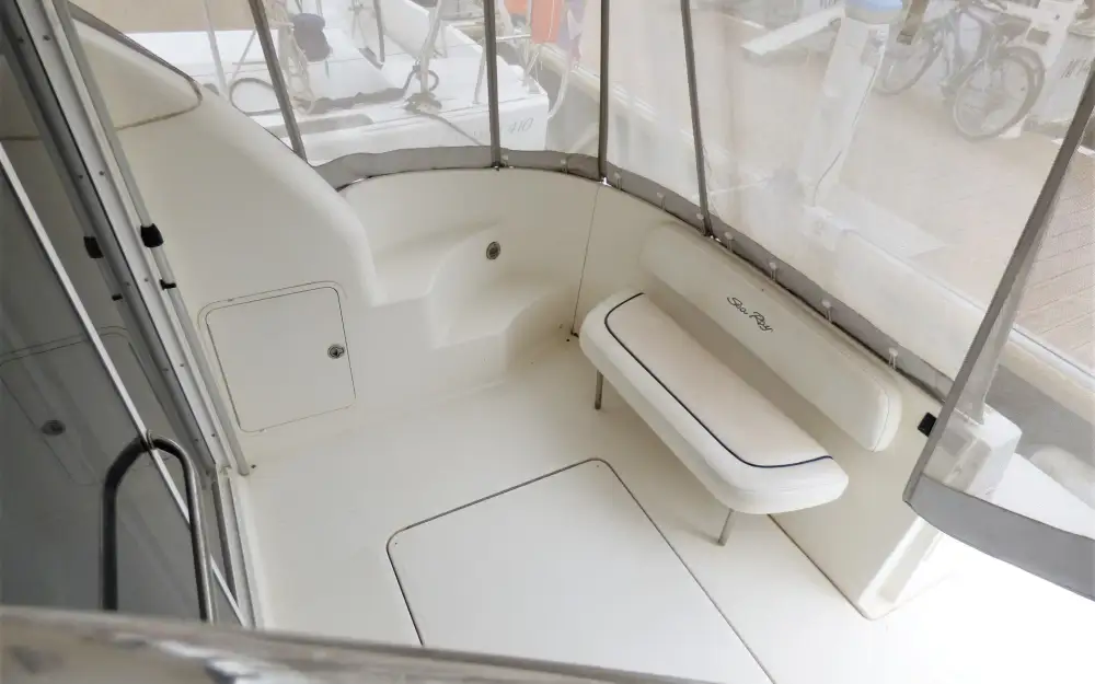 slider 18 Sea Ray 360 SEDAN BRIDGE