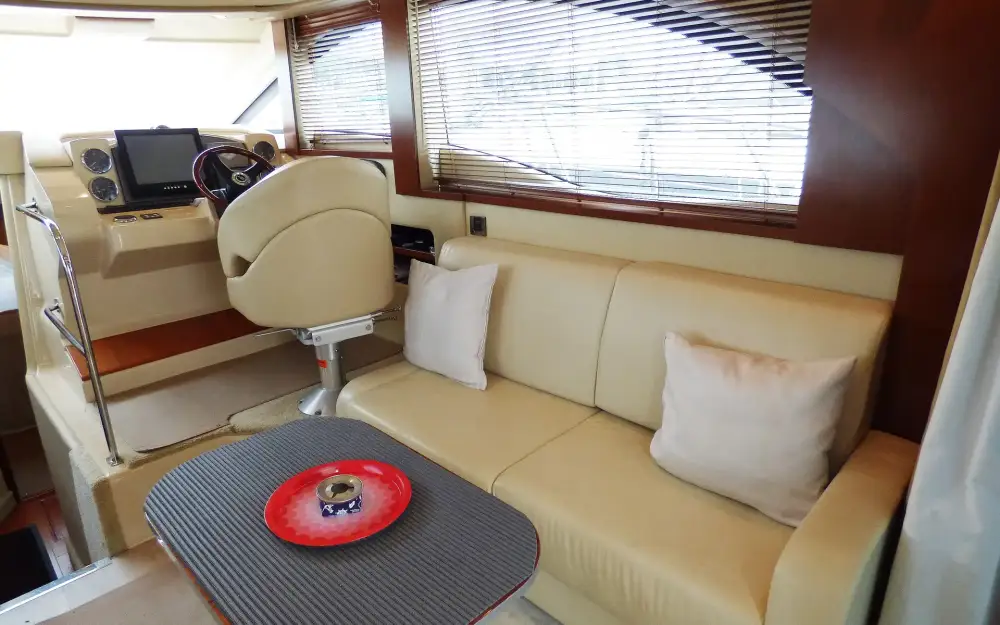 slider 3 Sea Ray 360 SEDAN BRIDGE