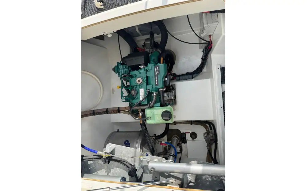 slider 13 Fountaine Pajot Isla 40