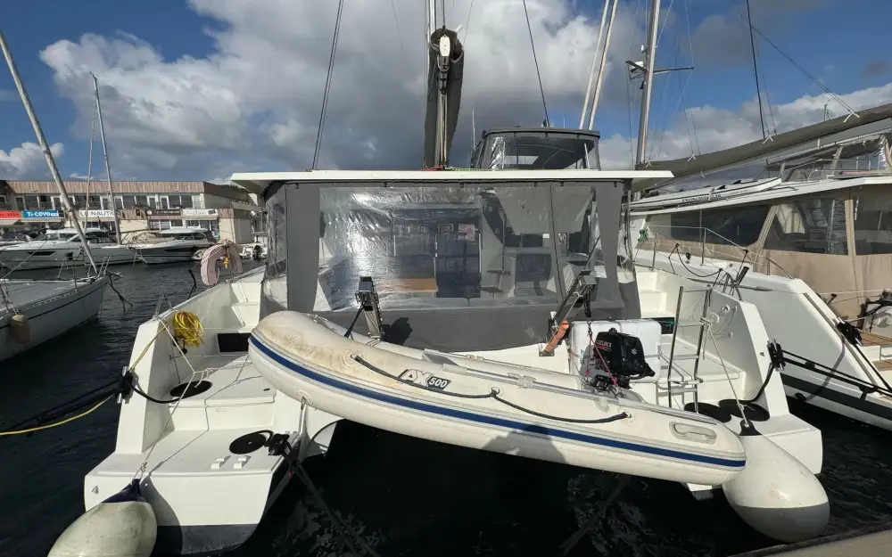 slider 2 Fountaine Pajot Isla 40