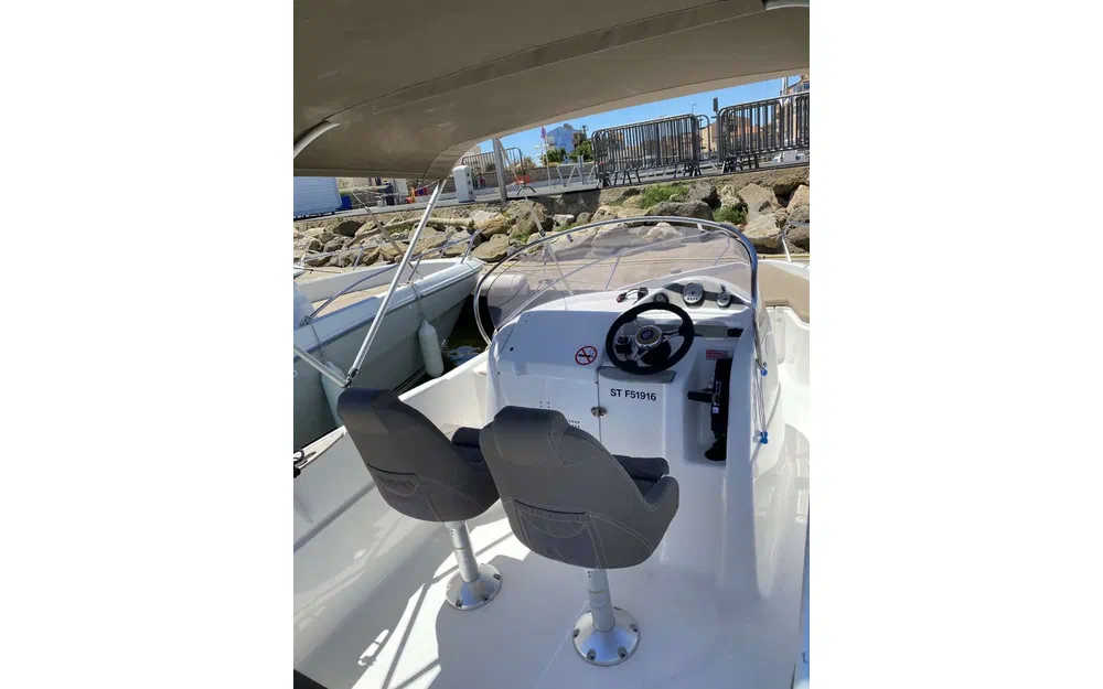 slider 5 B2 Marine 552