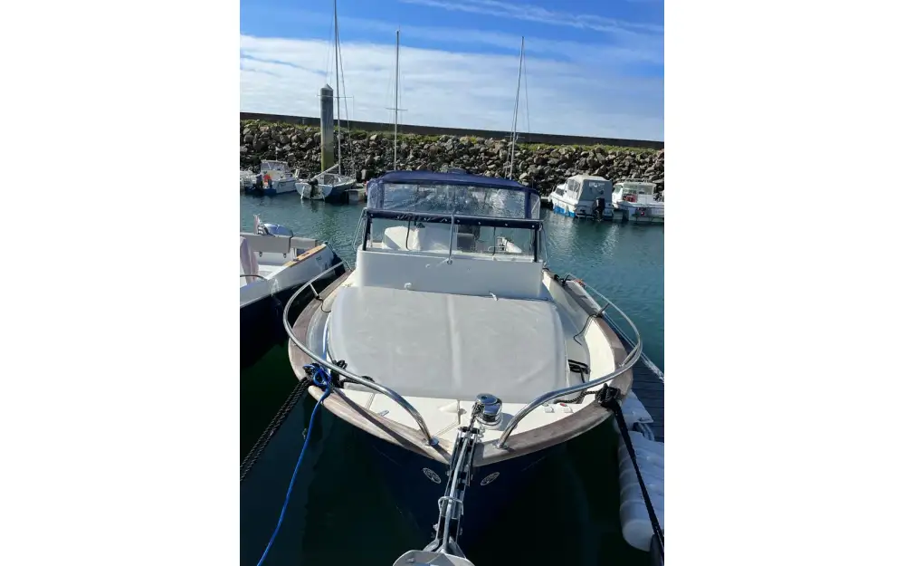 slider 1 Rhea 27 Escapade