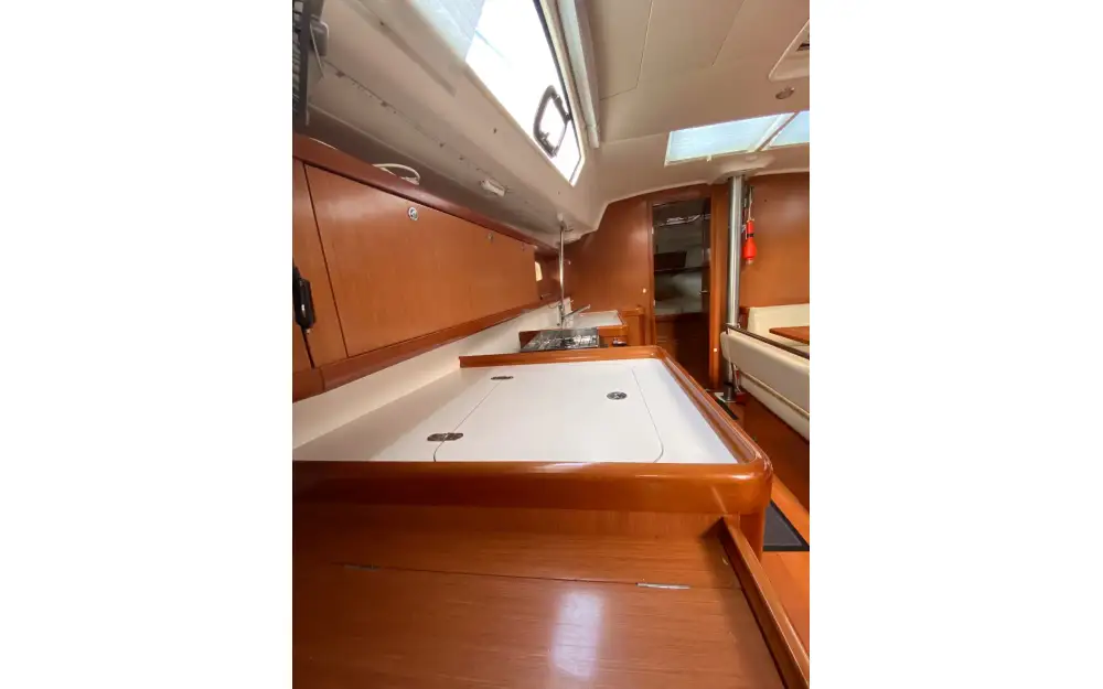 slider 17 Beneteau Oceanis 43