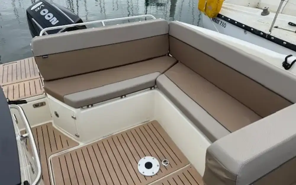 slider 11 Quicksilver Activ 755 Cruiser