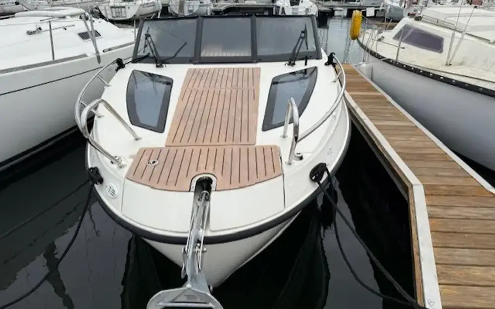 slider 1 Quicksilver Activ 755 Cruiser