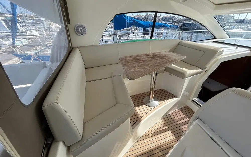 slider 12 Jeanneau Prestige 38