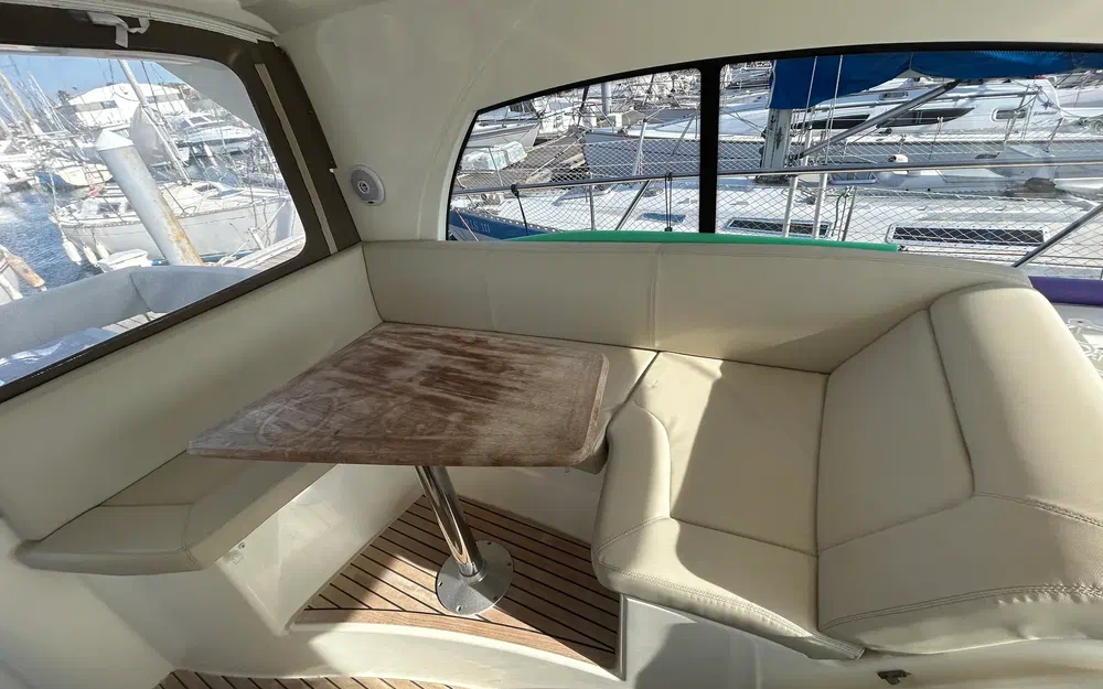 slider 13 Jeanneau Prestige 38