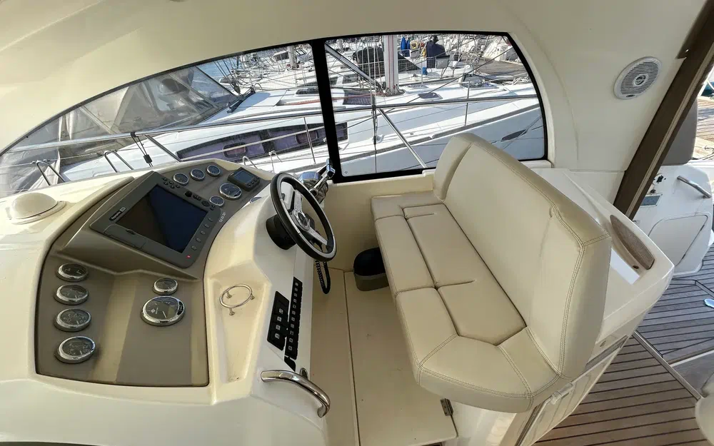 slider 14 Jeanneau Prestige 38