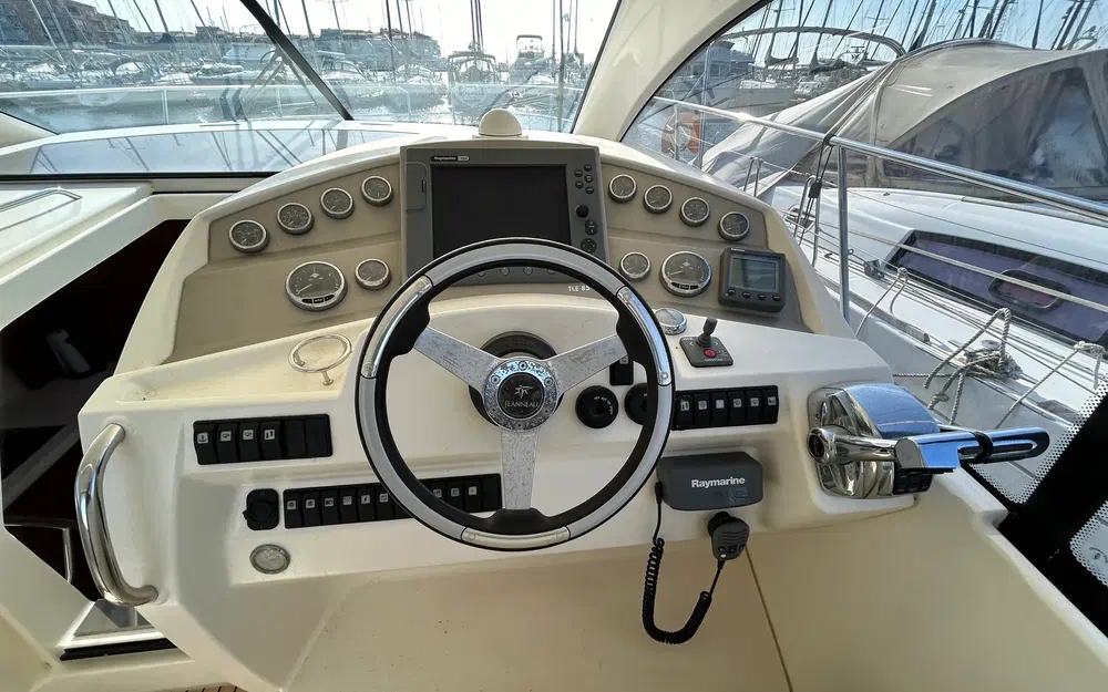 slider 15 Jeanneau Prestige 38