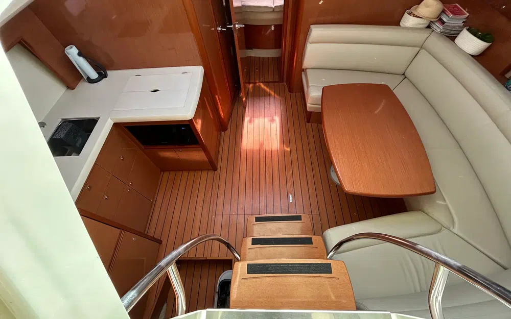 slider 18 Jeanneau Prestige 38