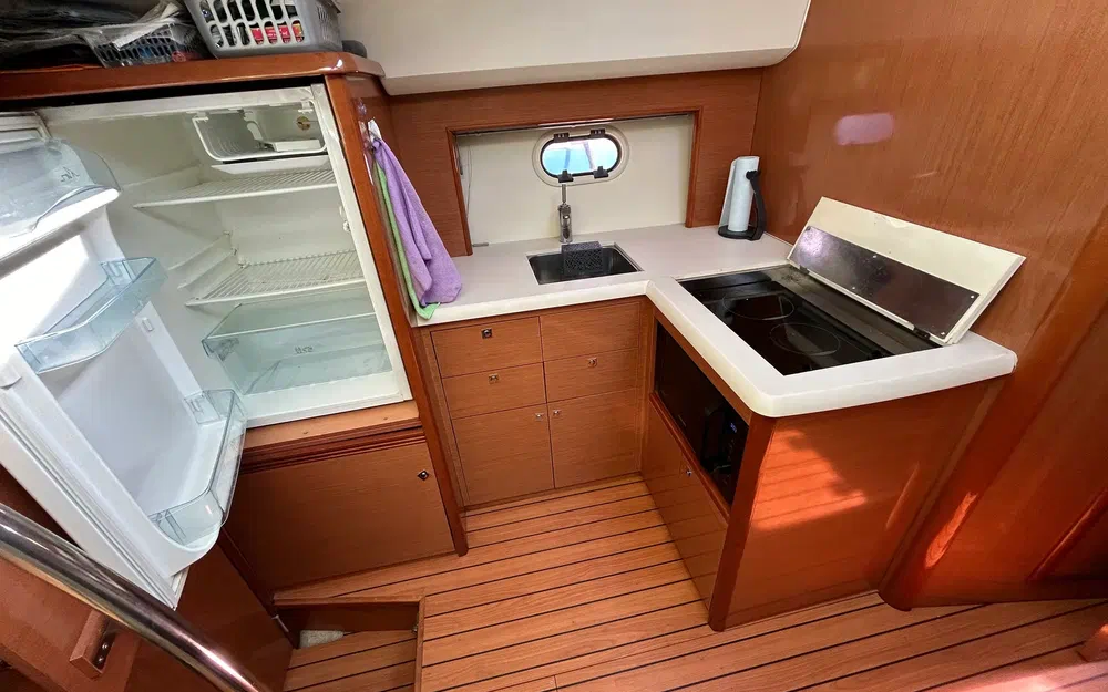 slider 20 Jeanneau Prestige 38