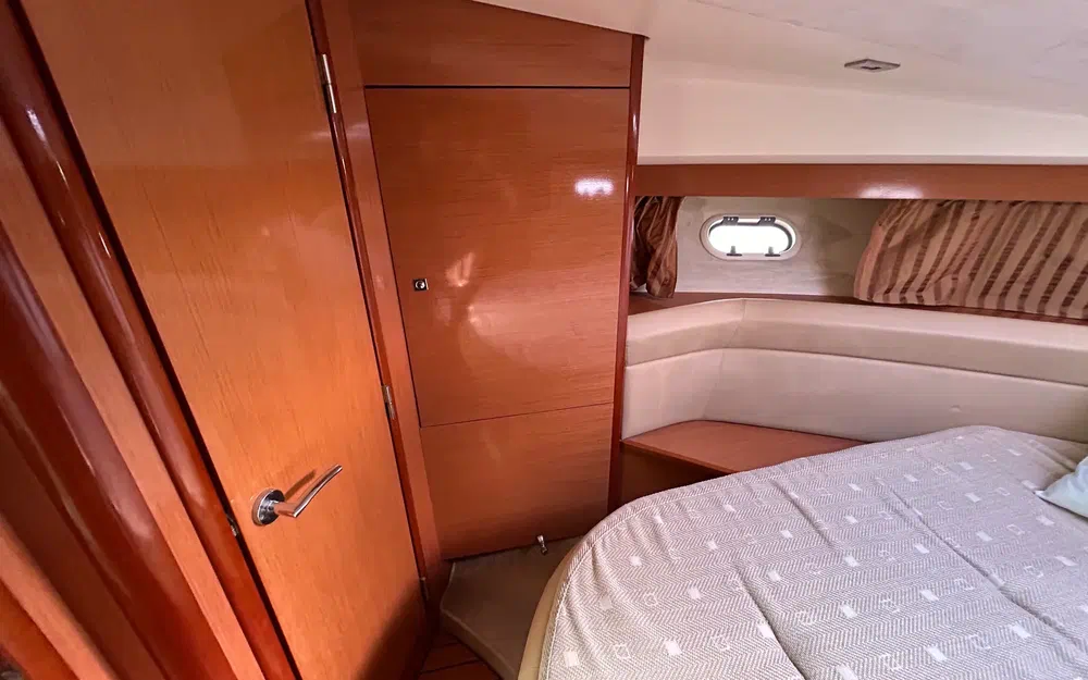 slider 25 Jeanneau Prestige 38