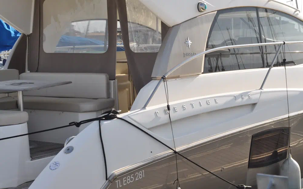 slider 2 Jeanneau Prestige 38