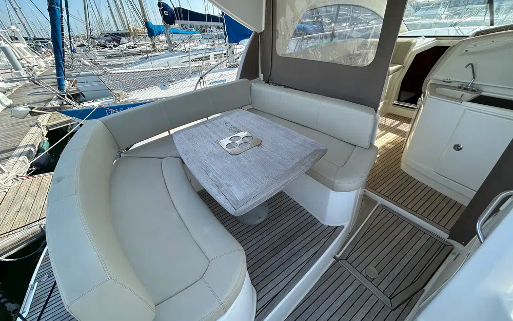 slider 8 Jeanneau Prestige 38