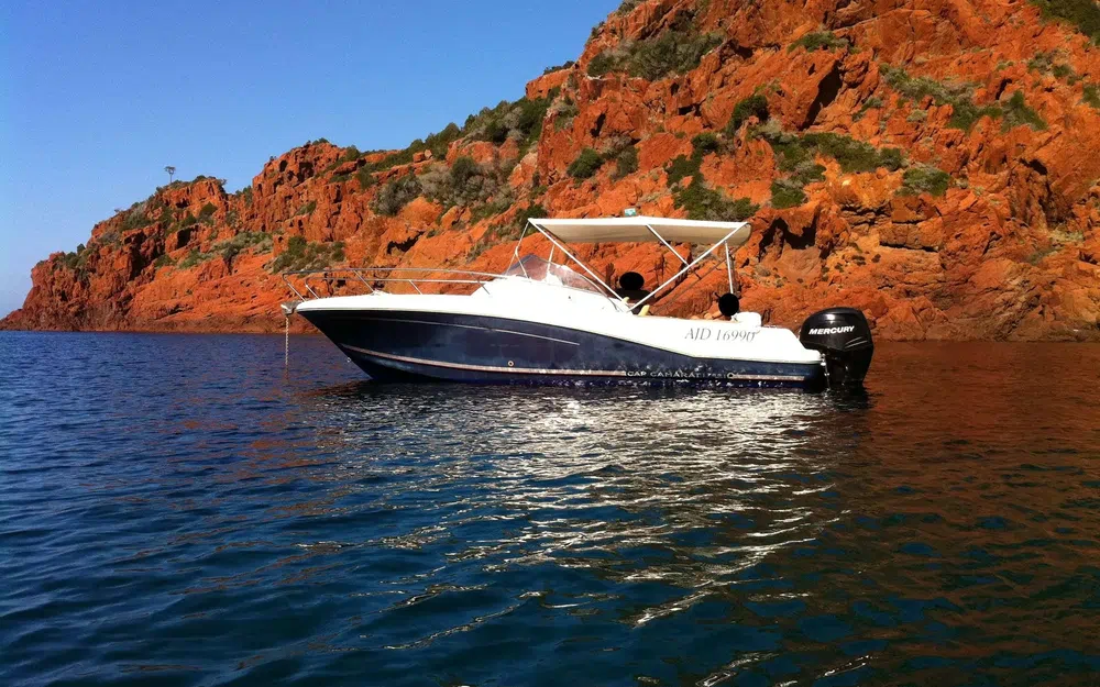 slider 0 Jeanneau Cap Camarat 755