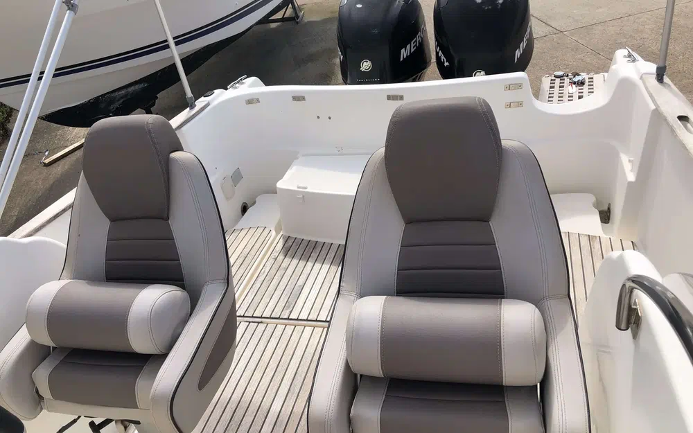 slider 5 Jeanneau Cap Camarat 755