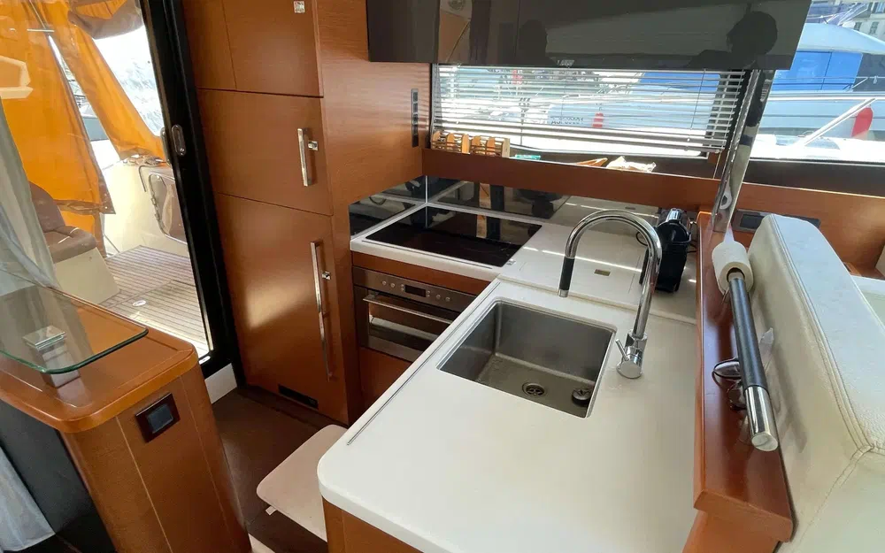 slider 2 Prestige Yachts Prestige 500 S