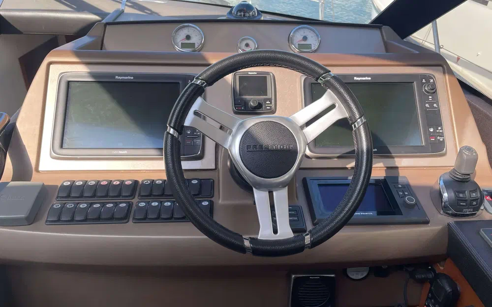 slider 5 Prestige Yachts Prestige 500 S