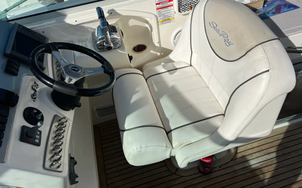 slider 8 Sea Ray  305 Sundancer