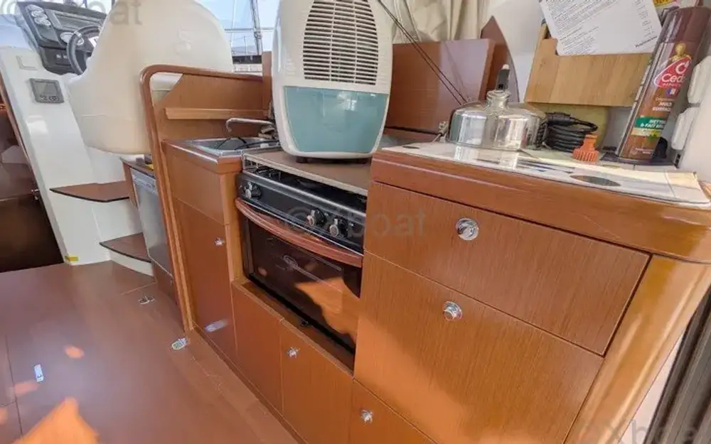 slider 5 Beneteau Antares 30 Fly