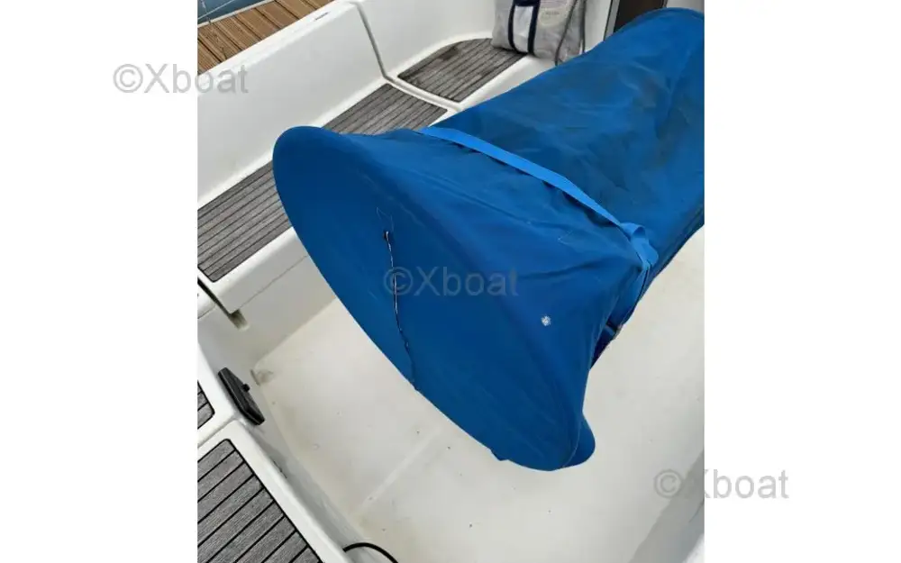 slider 10 Beneteau Oceanis 370