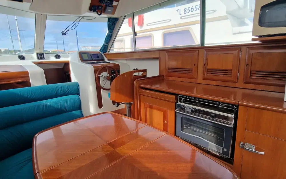 slider 40 Beneteau Antares 10.80