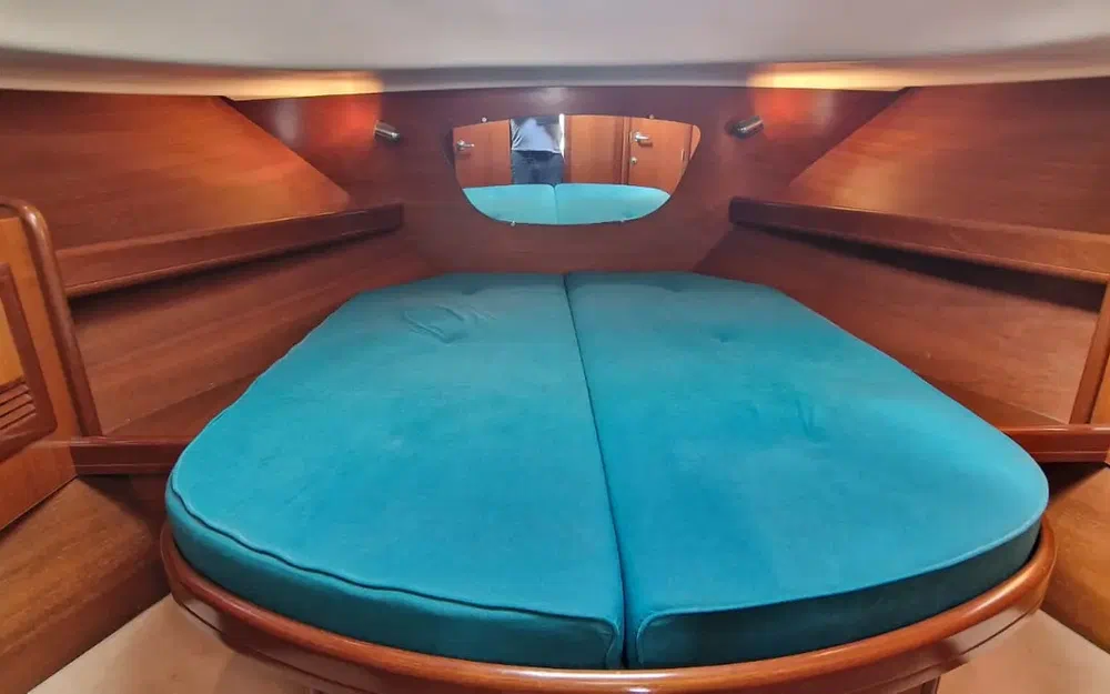 slider 45 Beneteau Antares 10.80