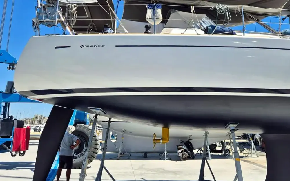 slider 17 Grand Soleil  40