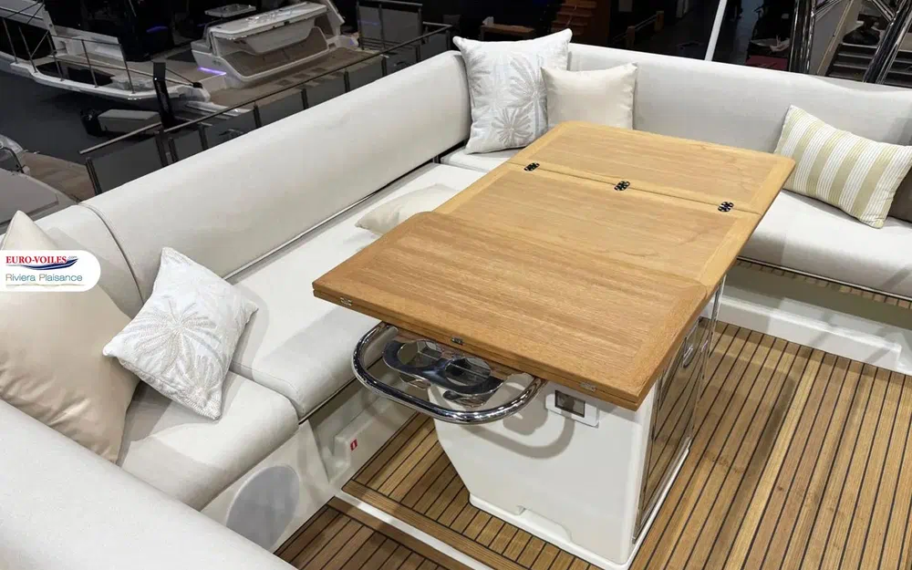 slider 4 Prestige Yachts F4.3