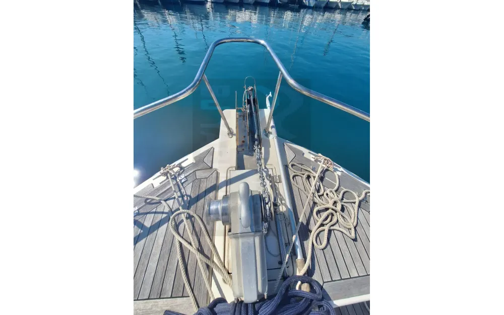 slider 15 Mainship  400 Trawler