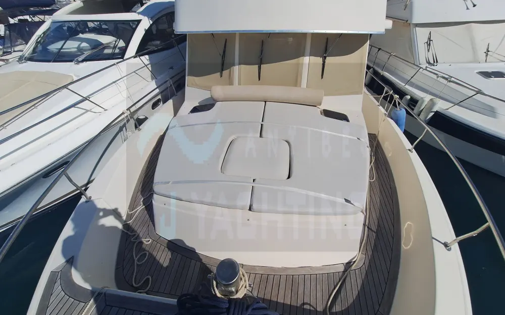 slider 16 Mainship  400 Trawler
