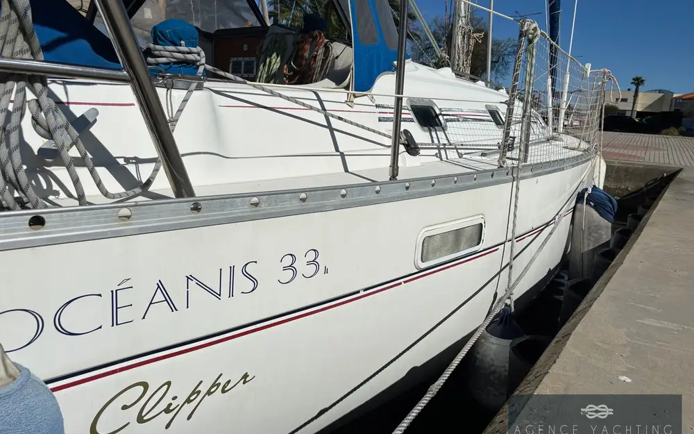 slider 18 Beneteau Oceanis 331 Clipper